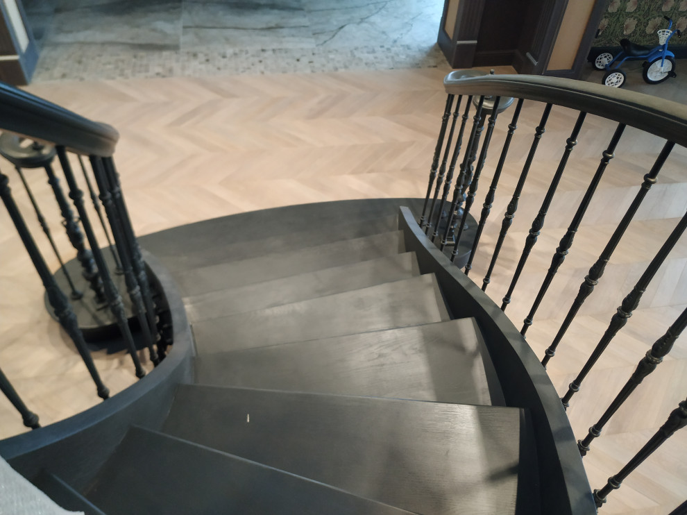 лестница спиральная из дуба минск