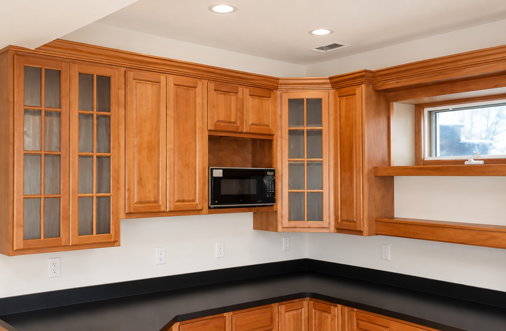 Ann Arbor - Finished Basement, Bar, Bathroom, Stone Fireplace & Custom Dry Sauna