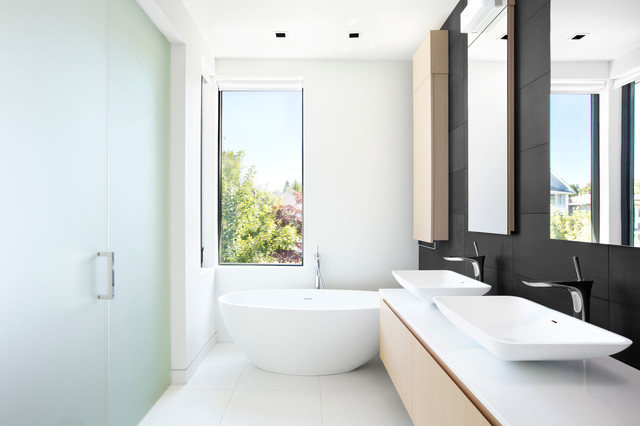 West 8th contemporaneo-cuarto-de-bano