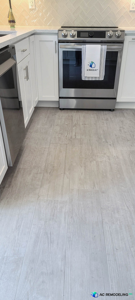 Transitional home design photo in DC Metro