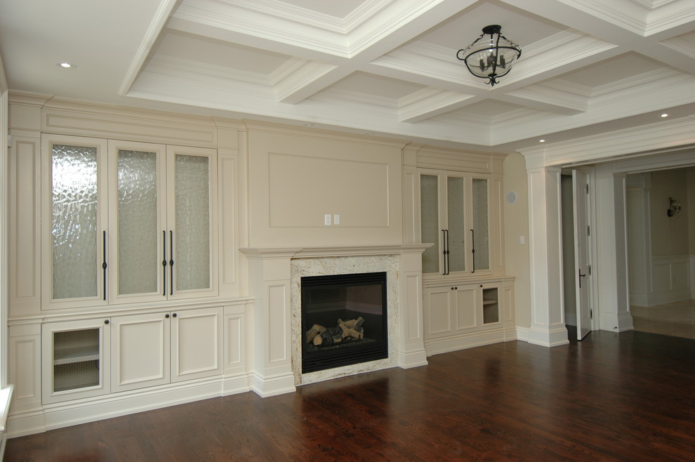 Inspiration for a transitional home design remodel in Toronto
