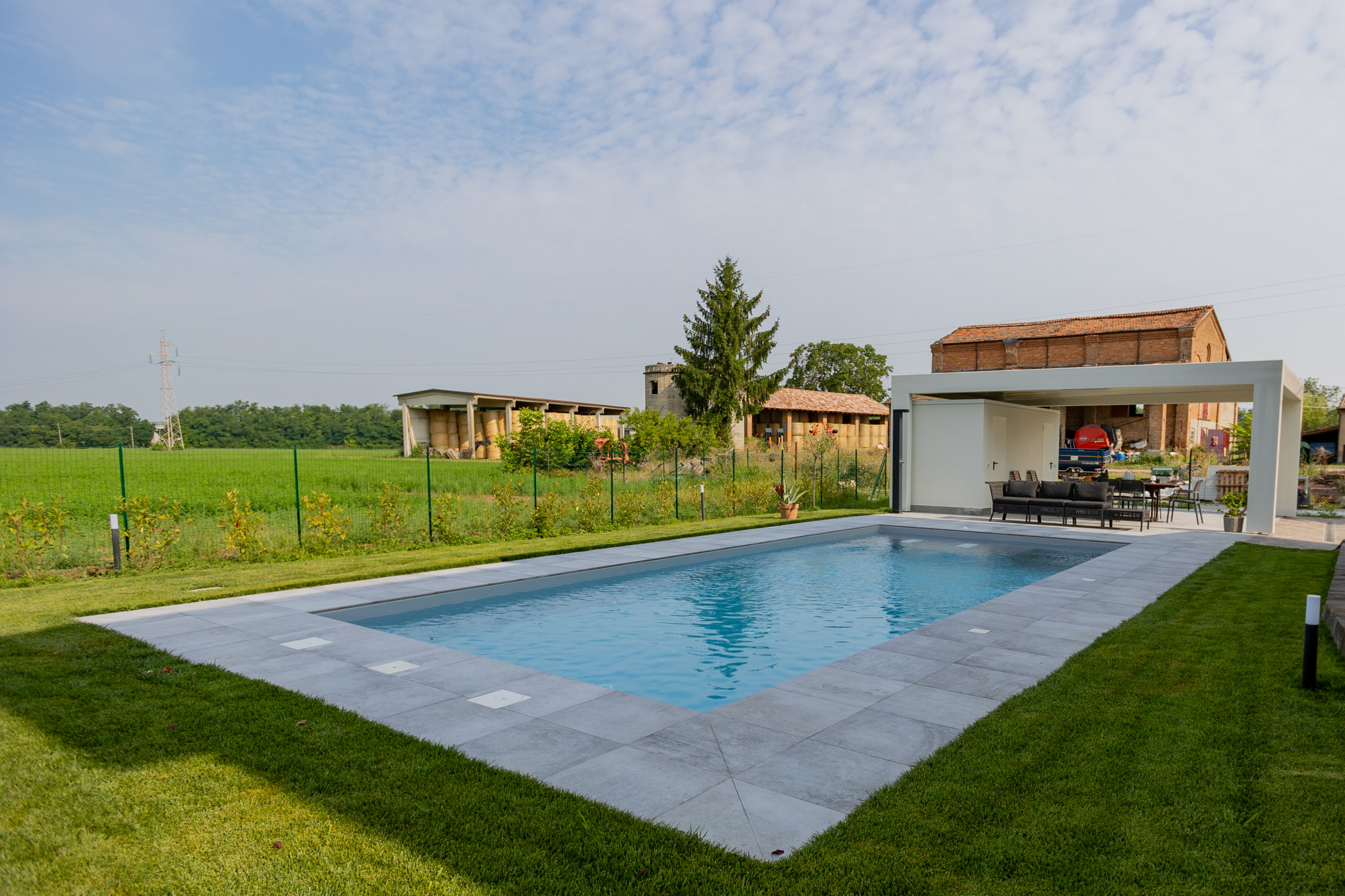 Villa SM | Realizzazione nuova piscina esterna con portico