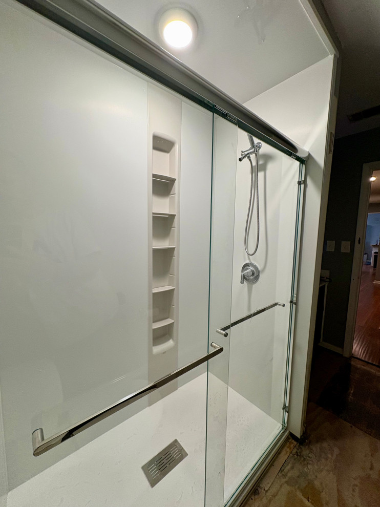 Kohler LuxStone Shower Right Side in Benton