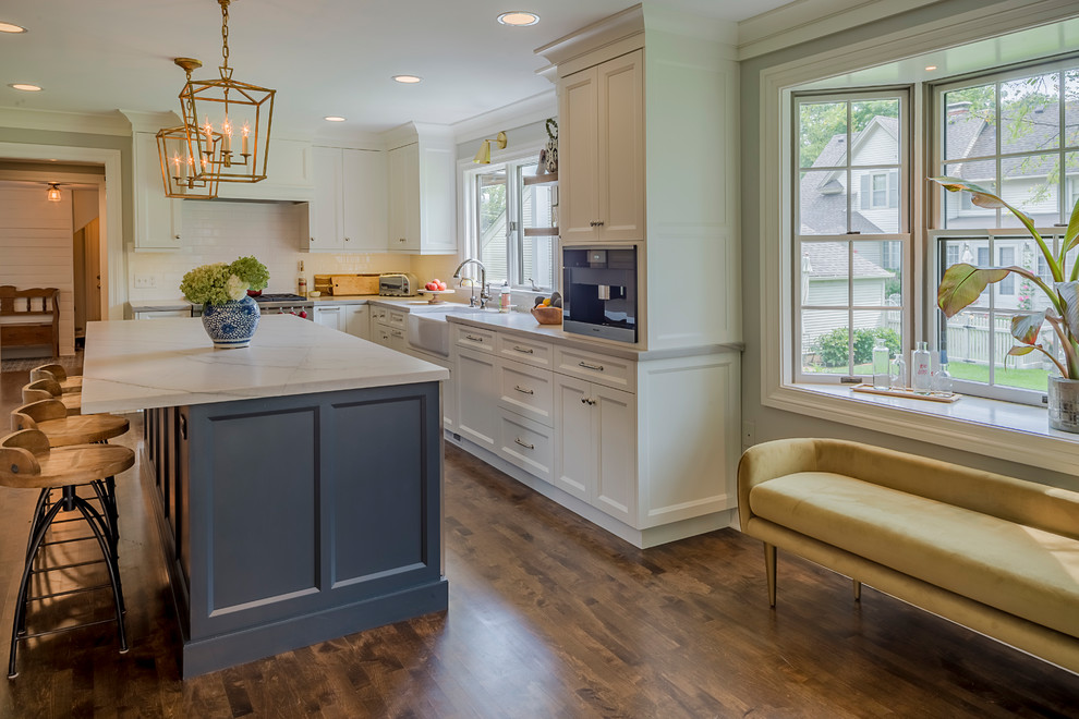 Kitchen - transitional kitchen idea