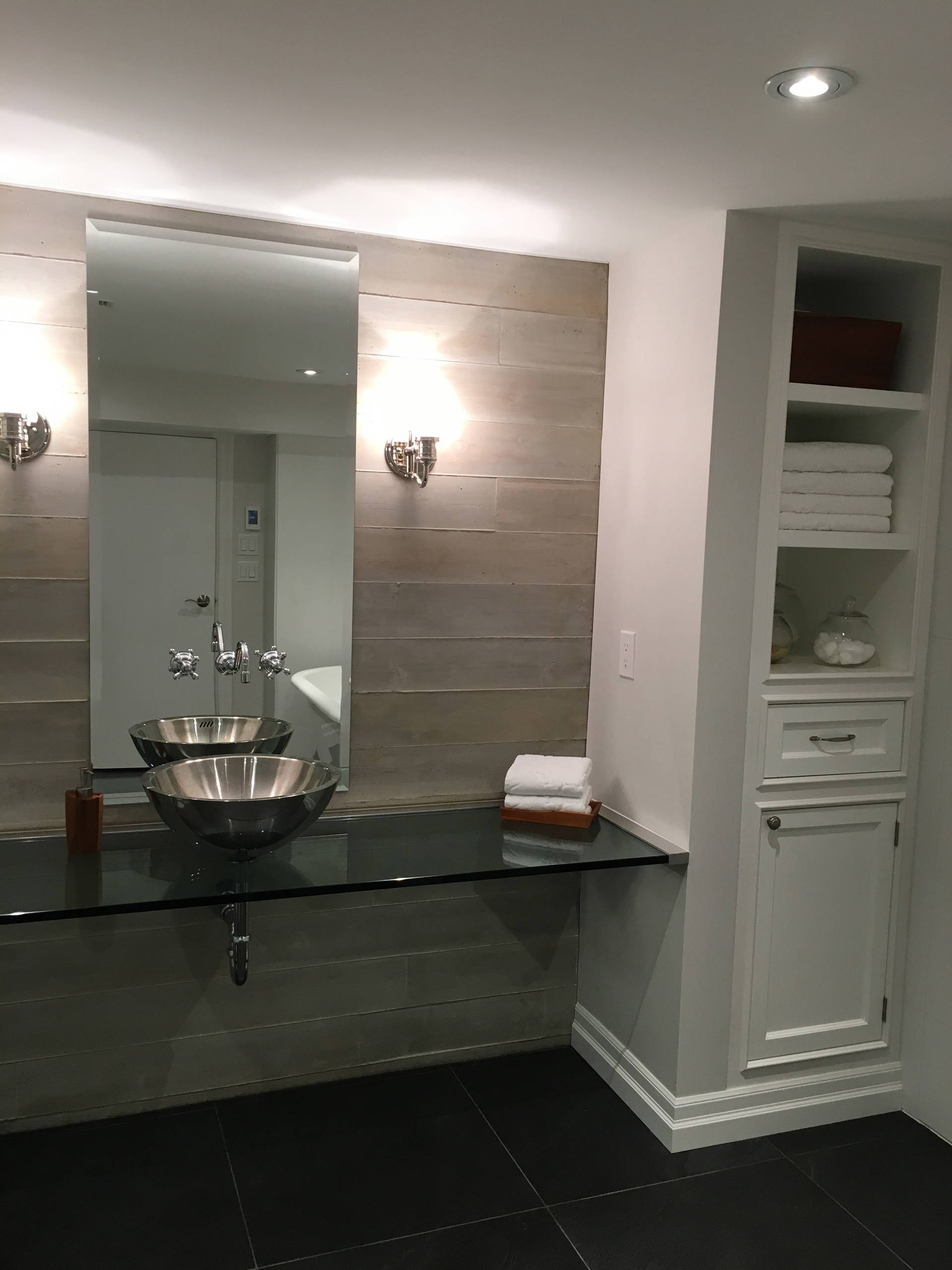 South West Oakville - Bathroom