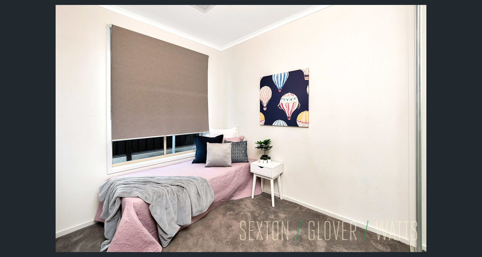 16 MacQuarie Parade, Meadows