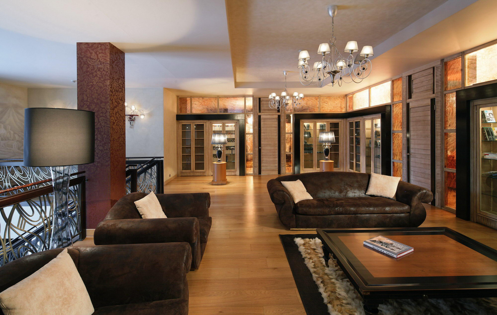 Дом в стиле неоклассика в коттеджном поселке Горки-6