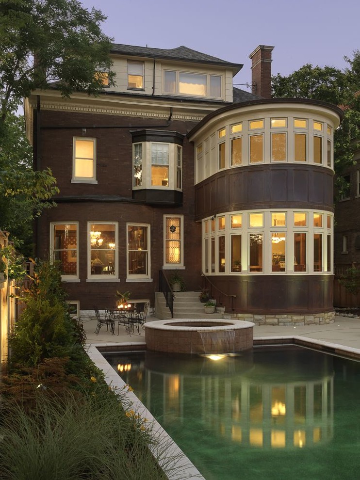 Design ideas for a traditional exterior in St Louis.