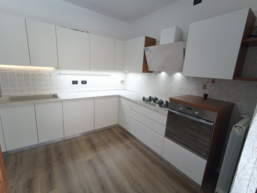 Restyling Cucina sostituzione Ante, Top ed Elettrodomestici