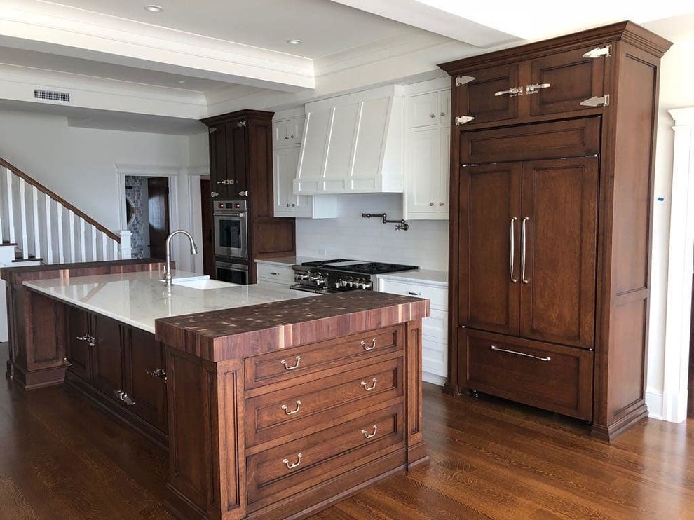 Transitional kitchen photo in New York
