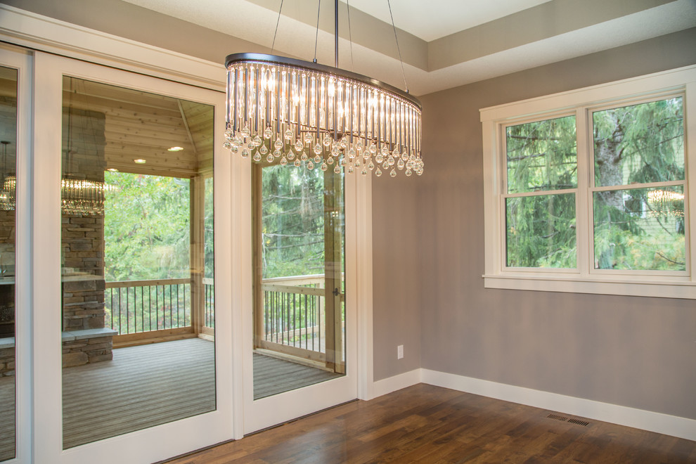 Inspiration for a transitional home design remodel in Minneapolis