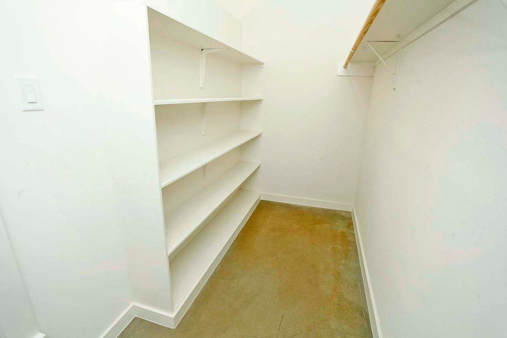 Inspiration for a transitional closet remodel in Austin