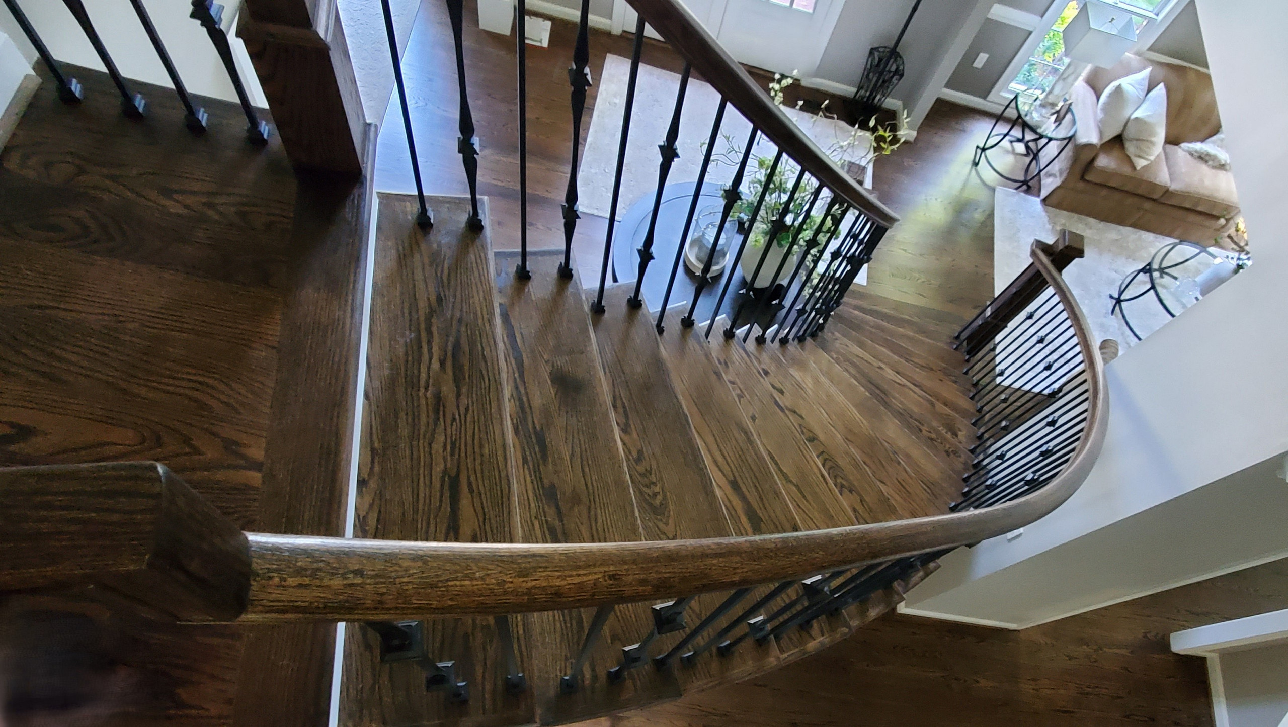 Project #157 | Traditional Curved Foyer Staircase