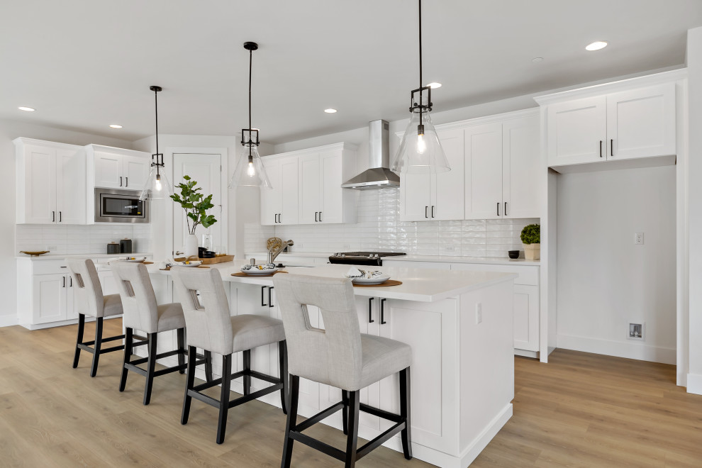 Kitchen - kitchen idea in Seattle