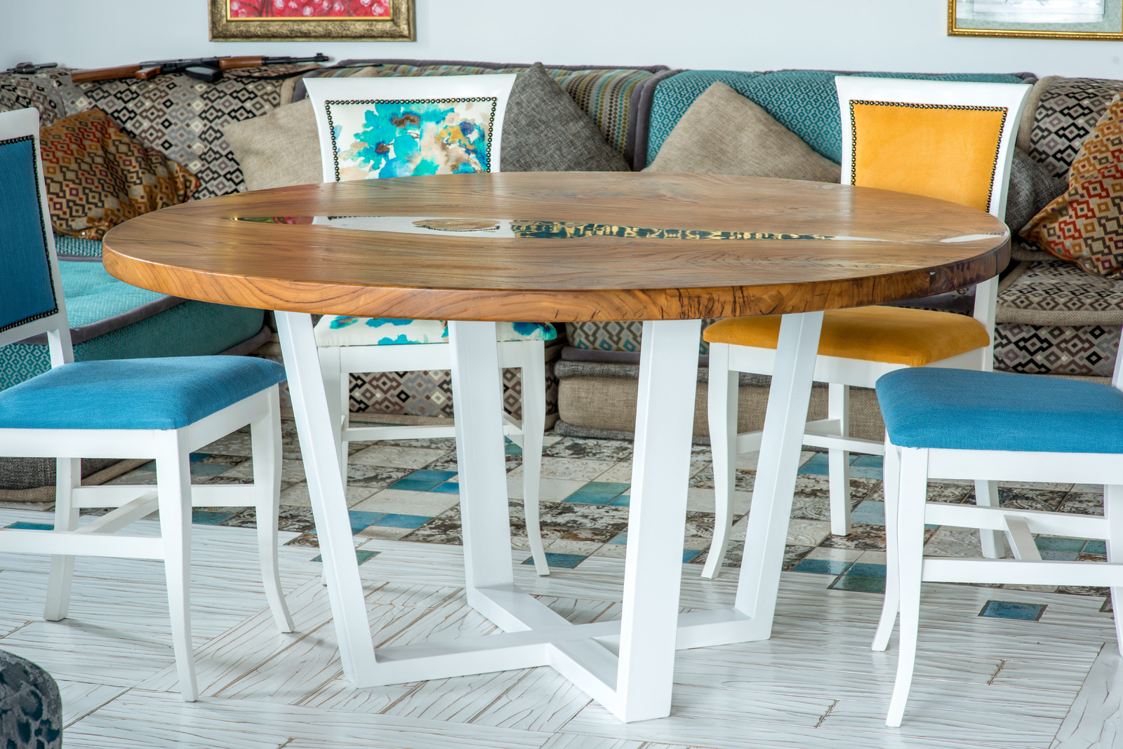 Мебель для яркой квартиры