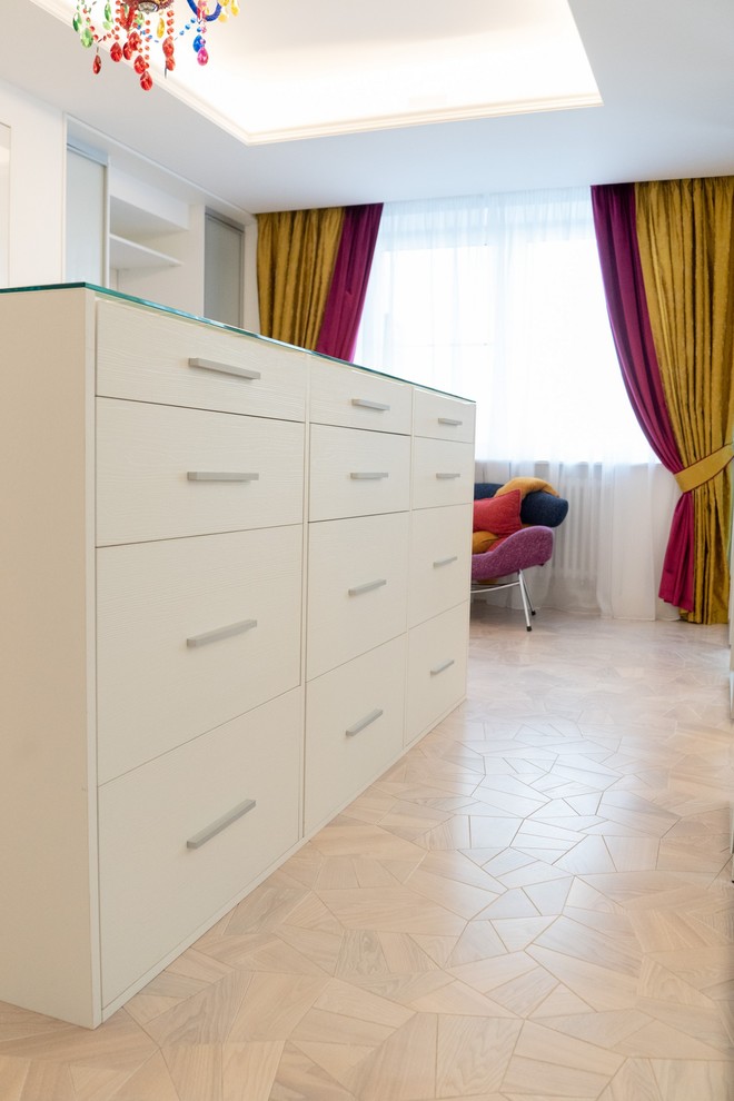 Гардеробная raumplus с комодом-островом