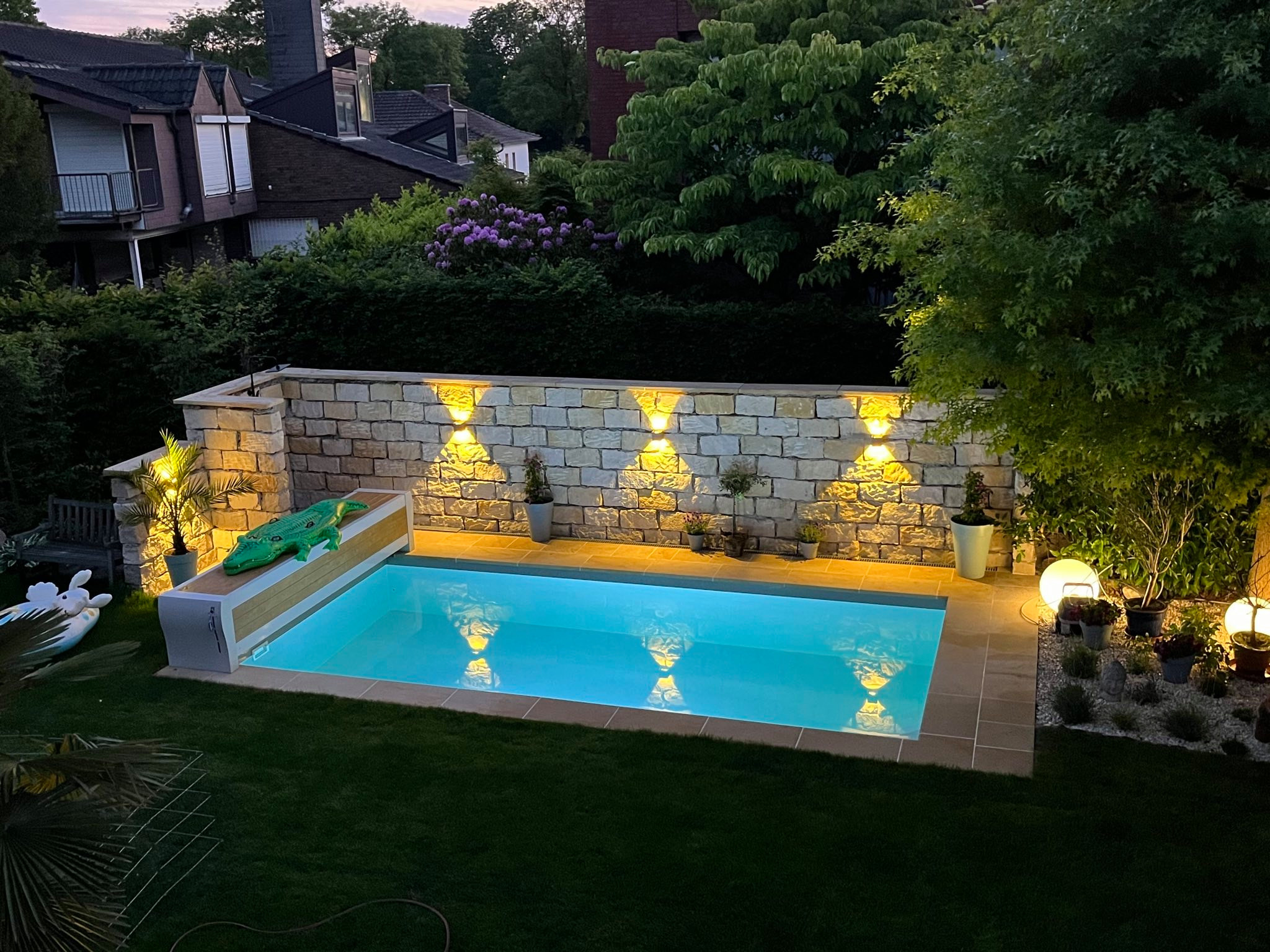 Poolbau mit Kundenunterstützung