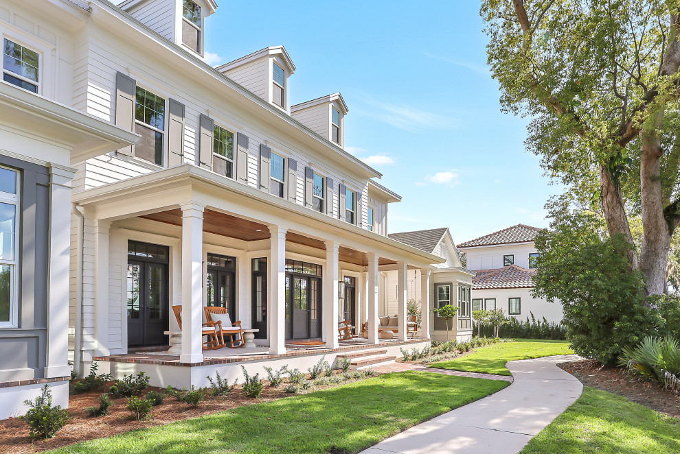 Transitional porch idea in Orlando
