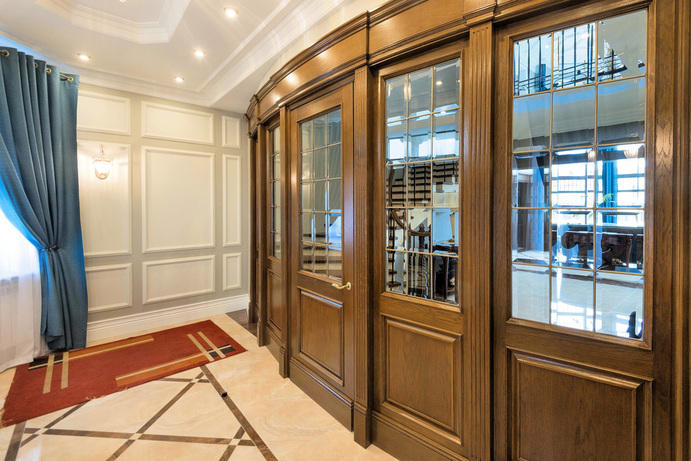 Мебель предметы интерьера в загородном доме.