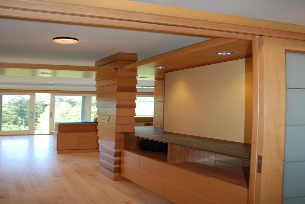 Contemporary Master Suite - Lake Oswego