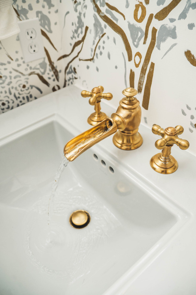 Mourning Dove Powder Bath