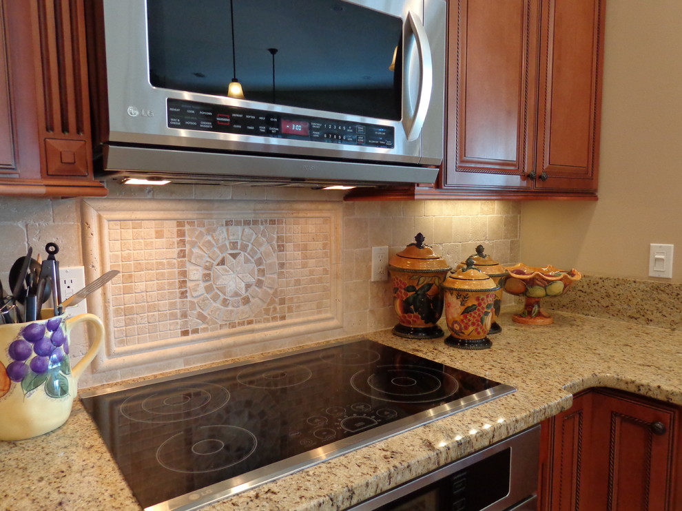 Photo of a transitional kitchen in Orlando.