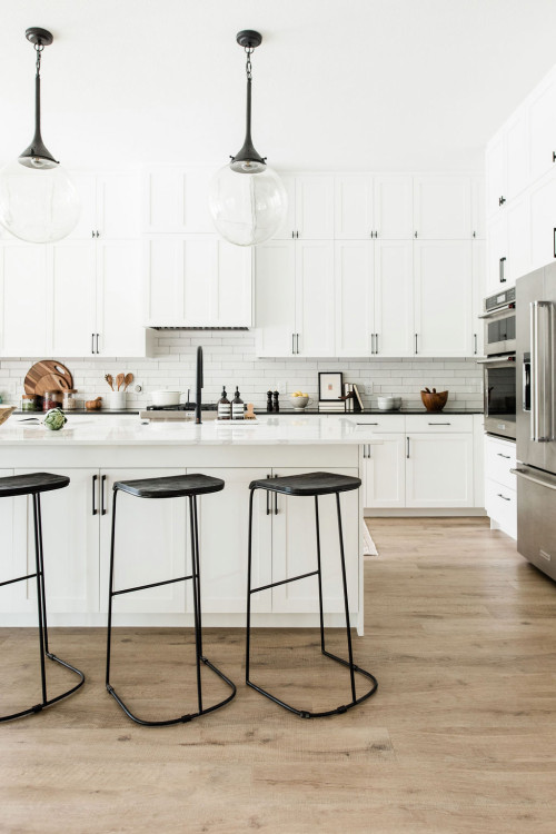 34+ White Tile Backsplash with Black Grout ( CONTRASTING LOOK )