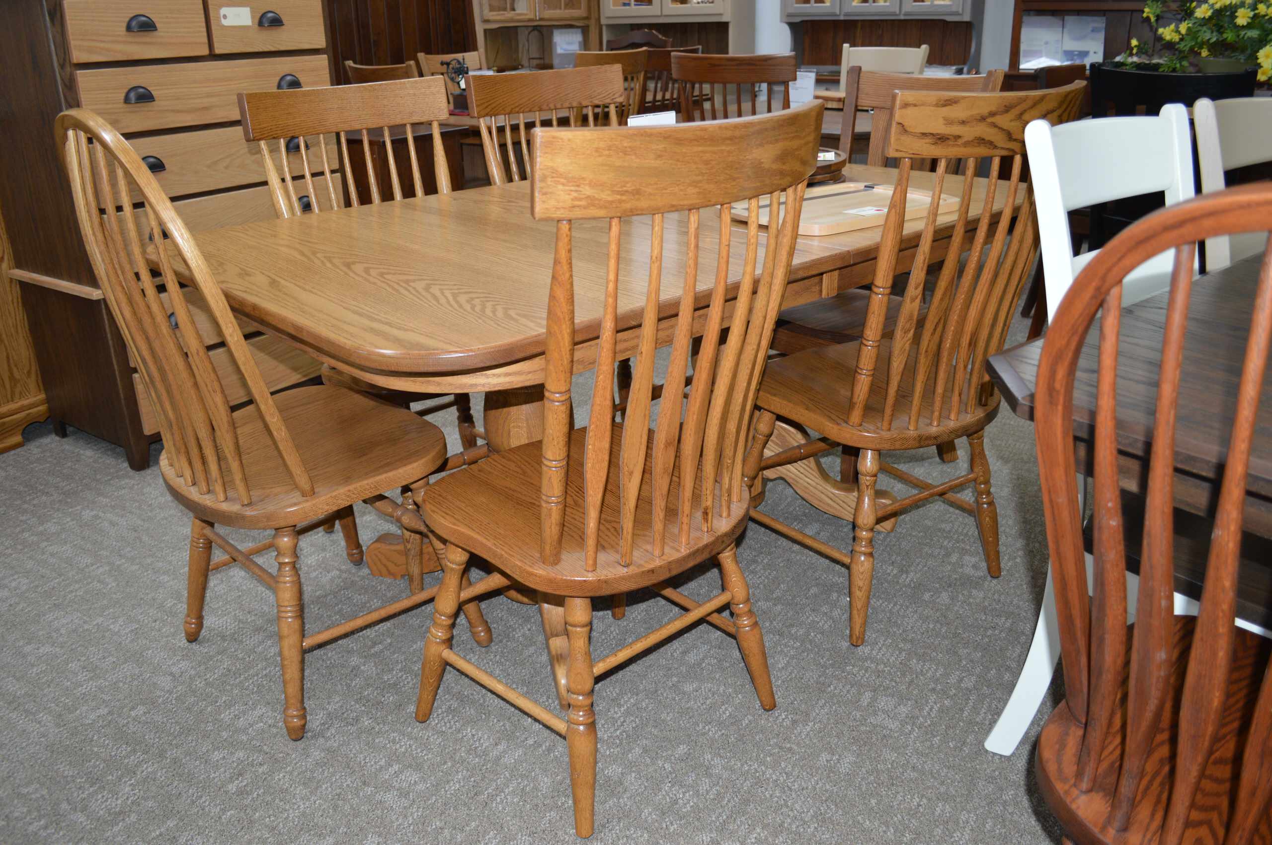 Early american oak heritage 4 leaf table with various chair options