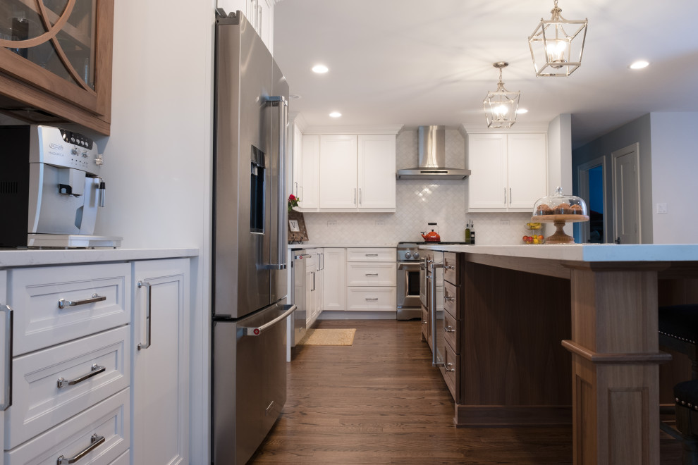 Mountain style kitchen photo in Chicago