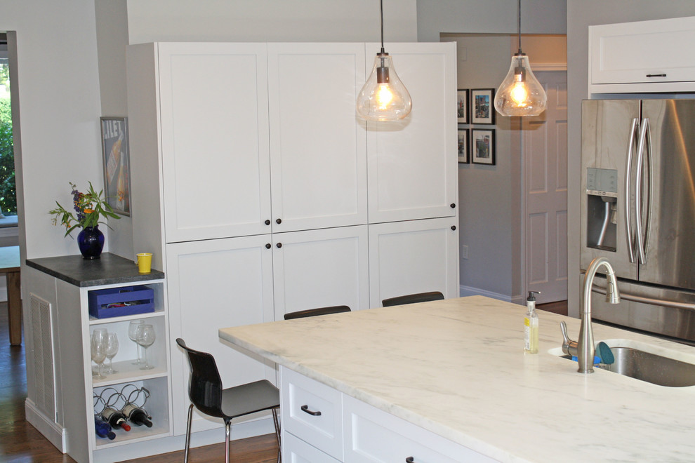Example of a transitional kitchen design in Boston