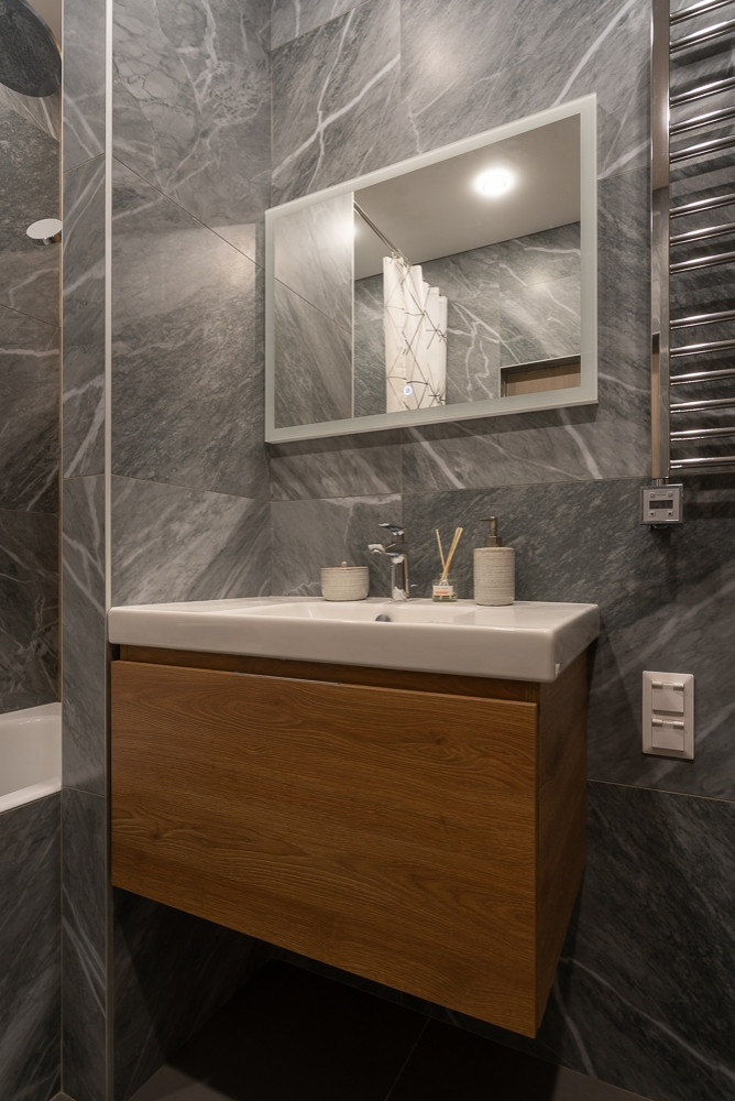 Кухонный гарнитур с фасадами в потолок от INTERIERNO