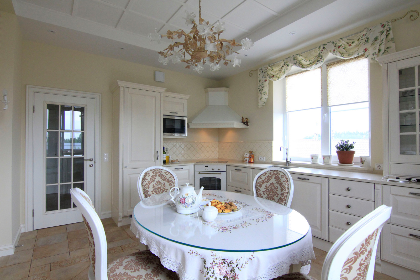 Кухня-столовая (вид1)