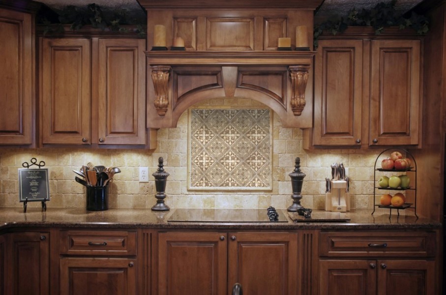 Mountain style kitchen photo in Orange County
