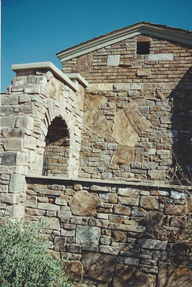 Mountain style home design photo in Phoenix