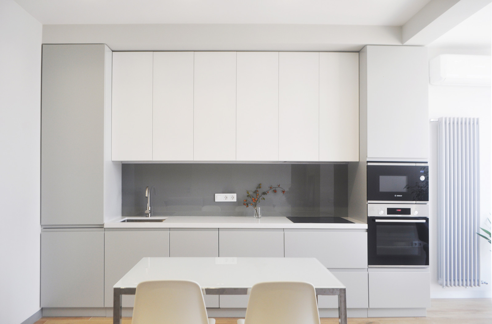 Стильная квартира для молодой семьи с чудесным песиком!