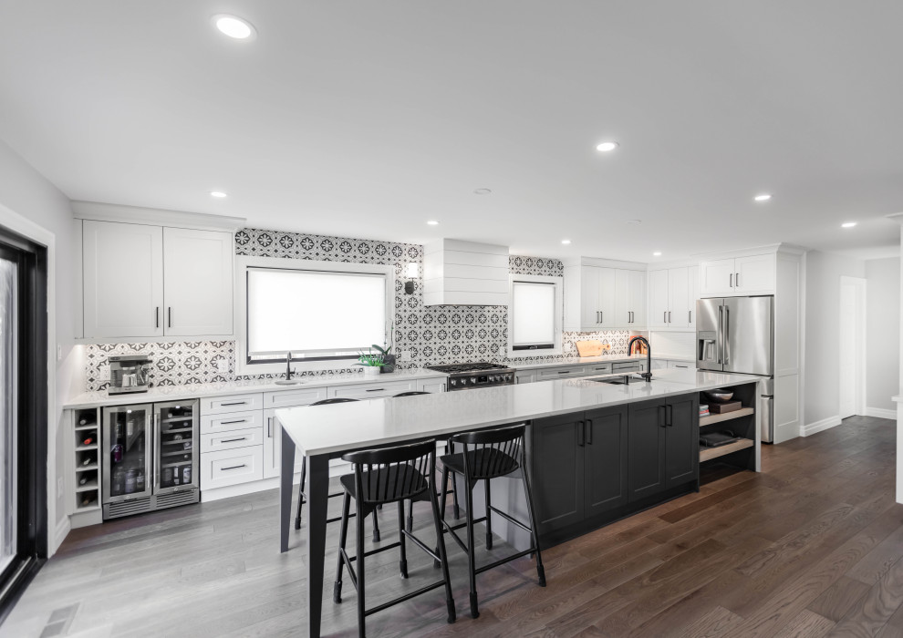 Inspiration for a transitional kitchen remodel in Toronto