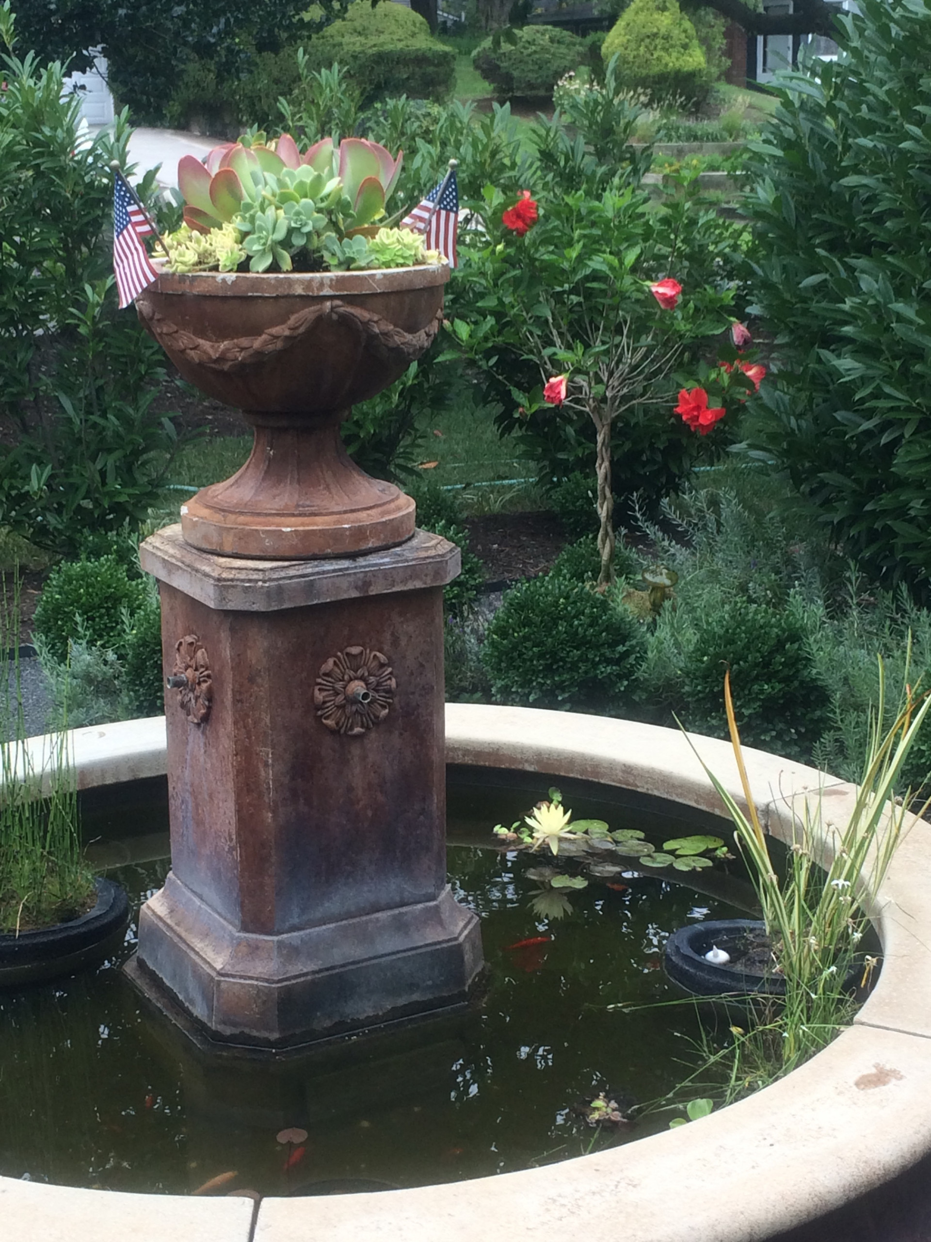 Water Fountain Garden & Parterres