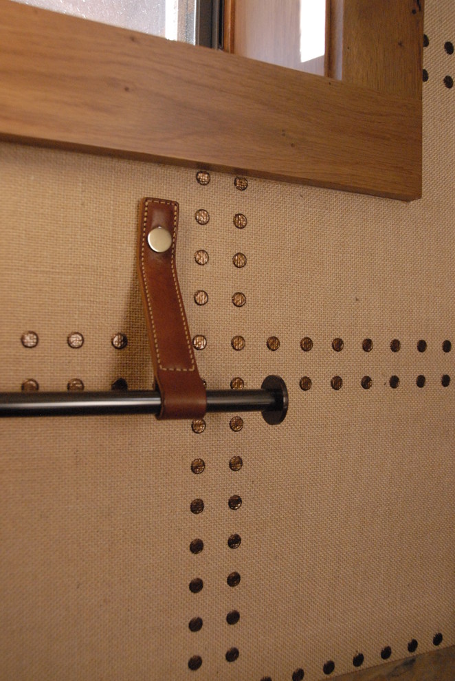 towel bar in powder room