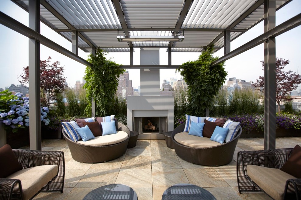 Design ideas for a contemporary patio in New York.