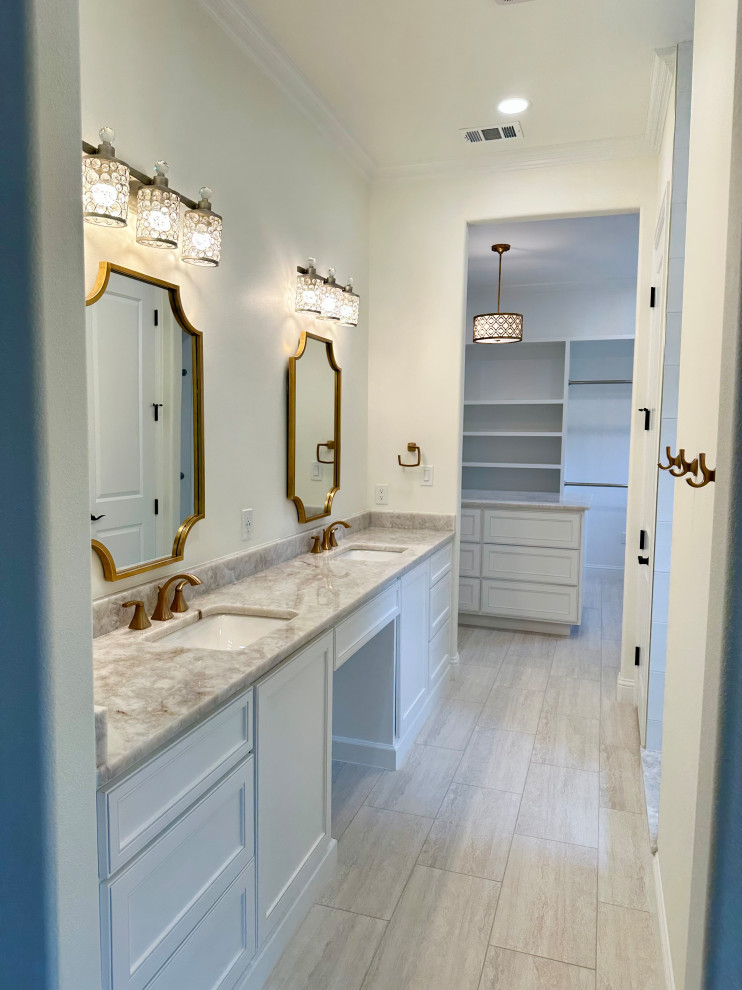 Custom Home - Master Bathroom - Wylie, TX