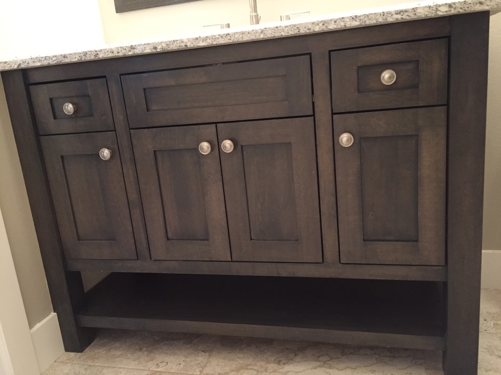 Home design - transitional home design idea in Cedar Rapids