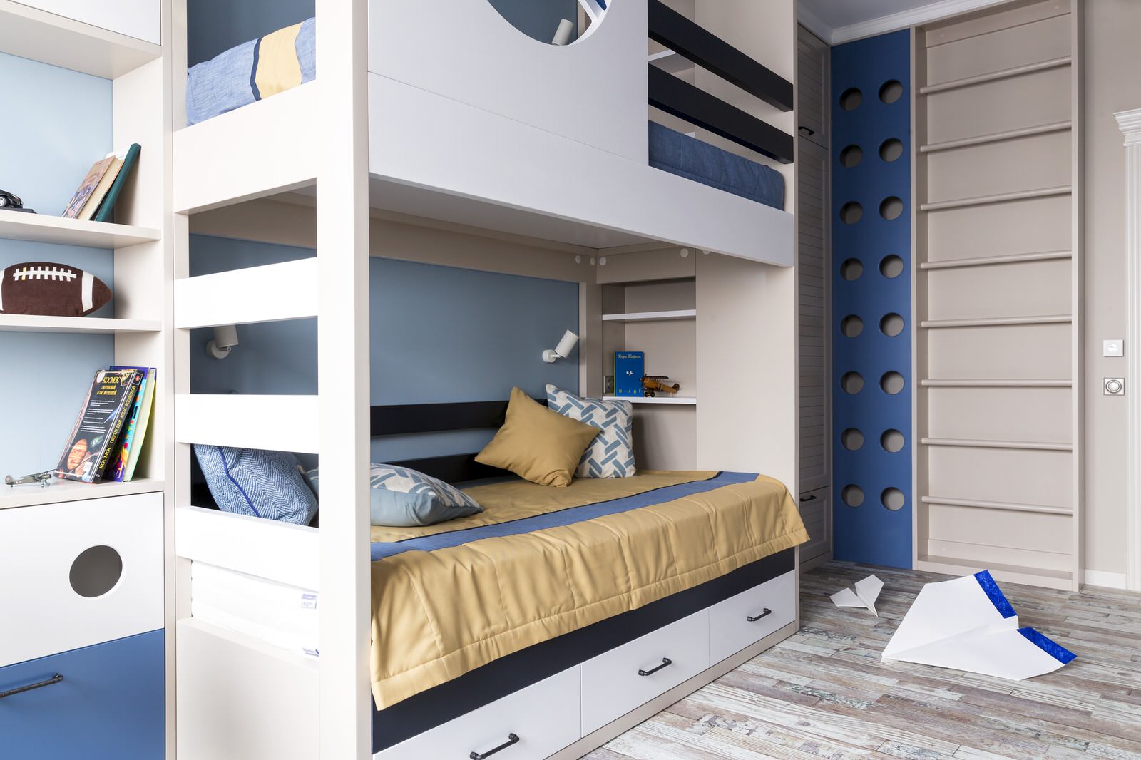 Квартира "Синий агат и яркая охра"