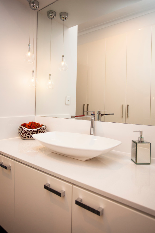 Contemporary bathroom in Adelaide.