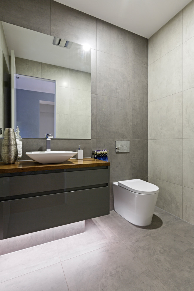 This is an example of a modern bathroom in Melbourne.