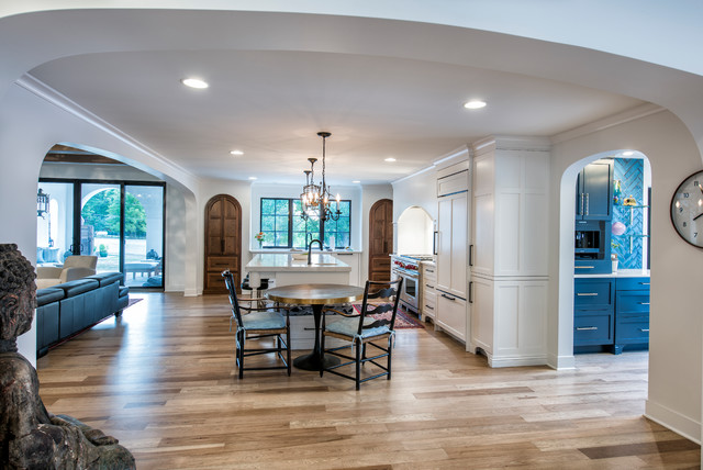 Contemporary Remodel mediterraneo-cucina