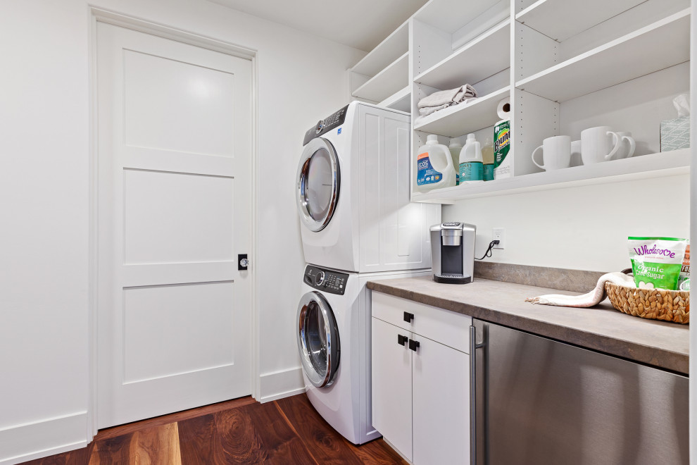 Laundry room - laundry room idea in Seattle