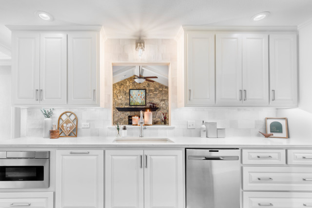 A 1980&rsquo;s Kitchen Redesigned for 2 Home Cooks fusion-kitchen