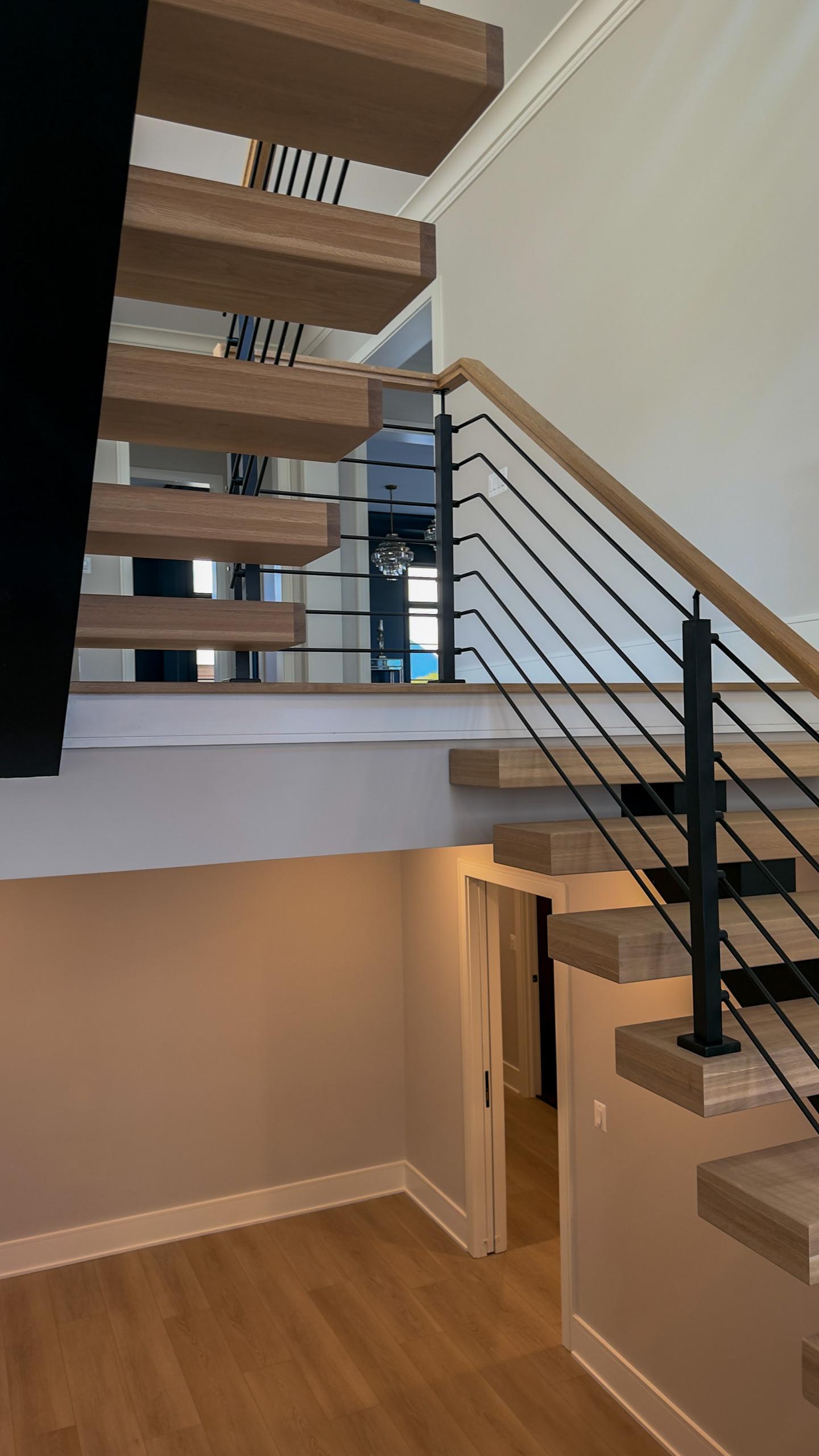 Project #147 | Modern Staircase with Seattle Style Stringer