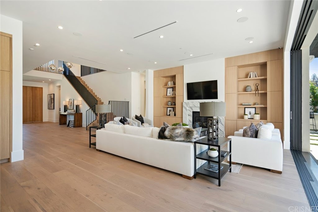 New Construction - Noeline Avenue Encino