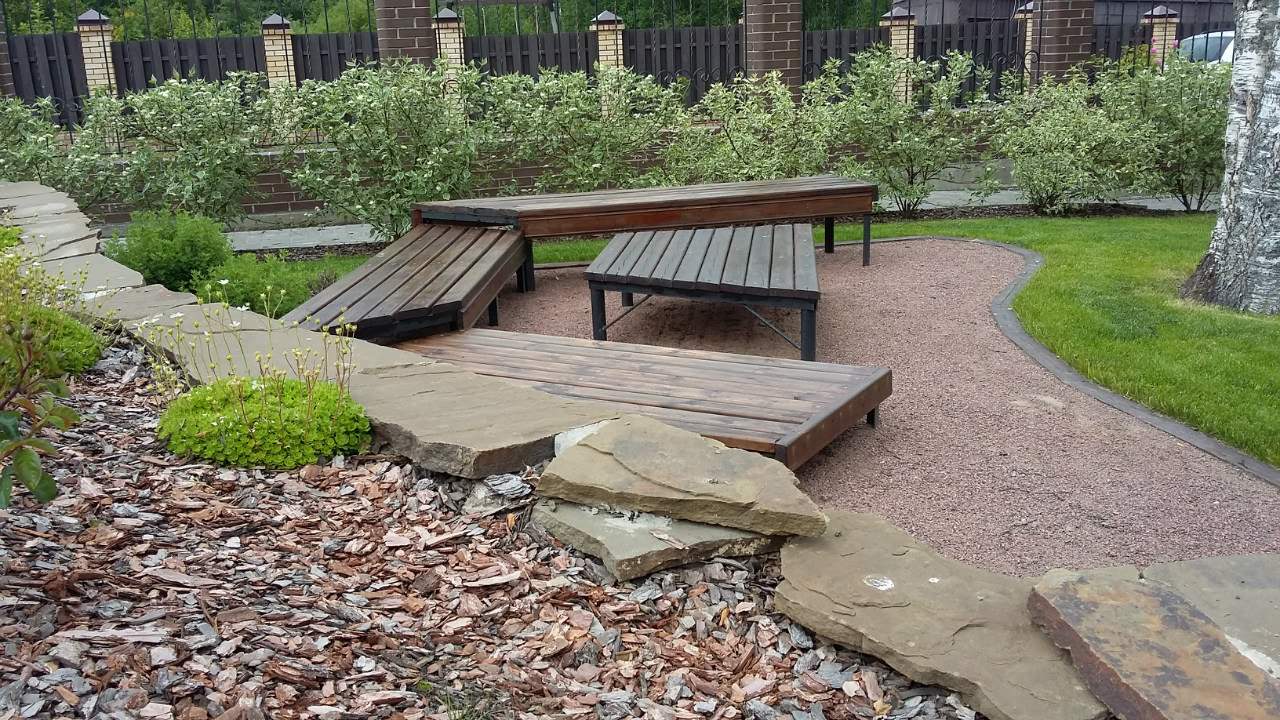 Сад  на холмах